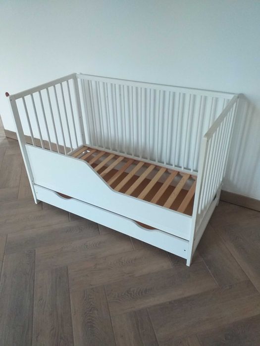 Łóżeczko dziecięce 120x60 z szufladą i materacem