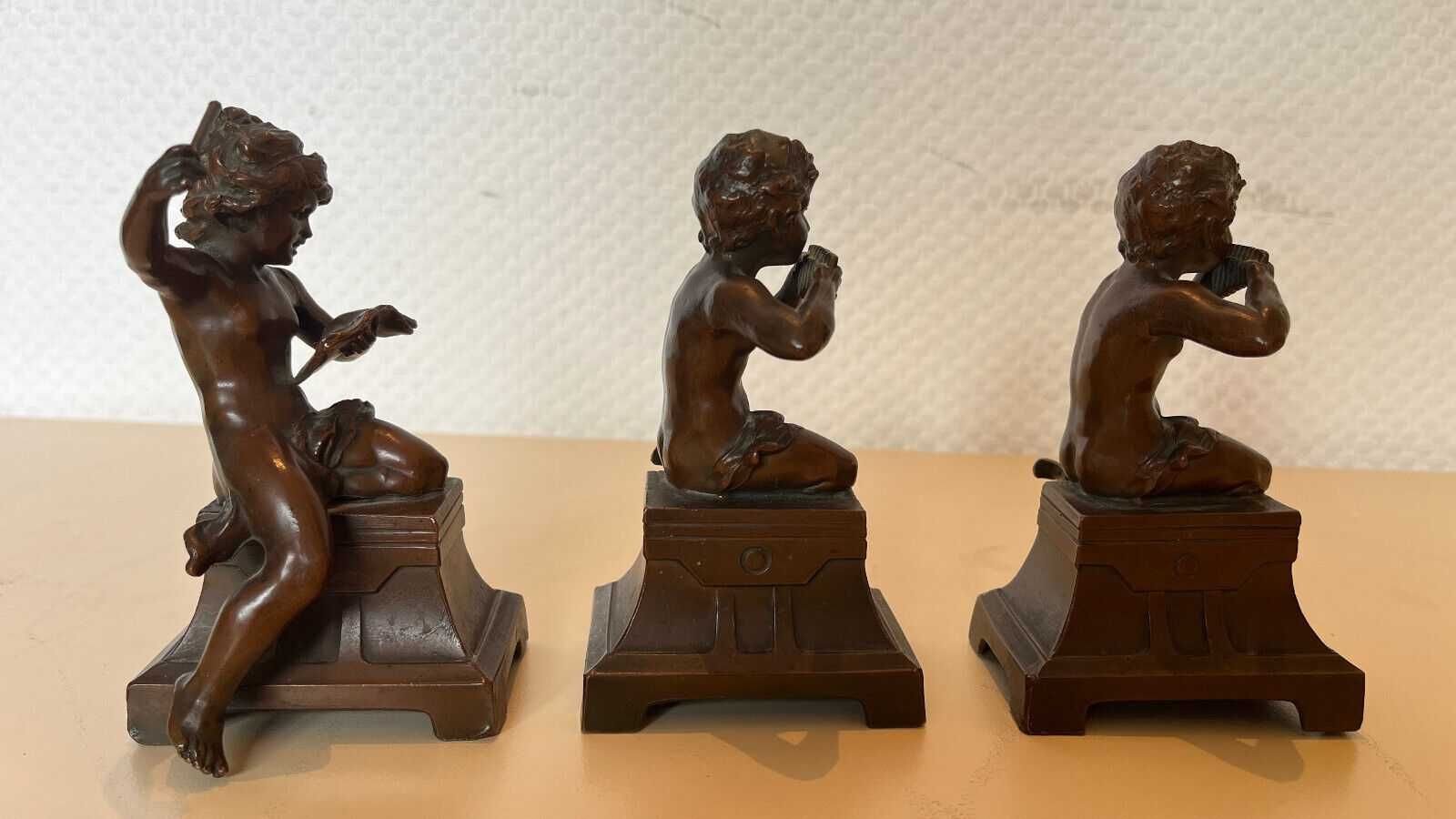 Trzy stare figurki  - Francja XIXw.