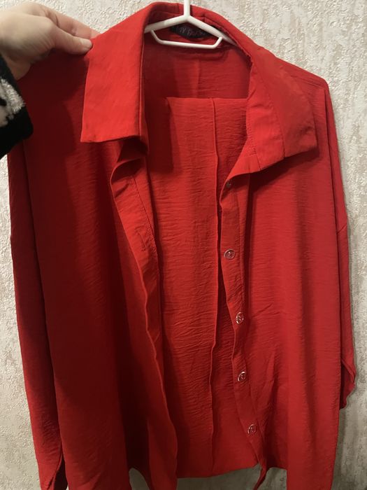 Жіночий літній костюм