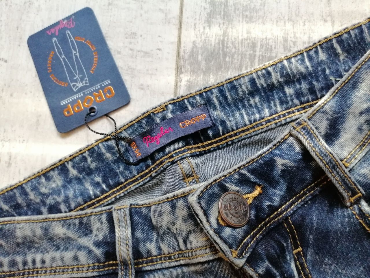 Nowe damskie spodnie jeansowe regular rozmiar 34 XS Cropp