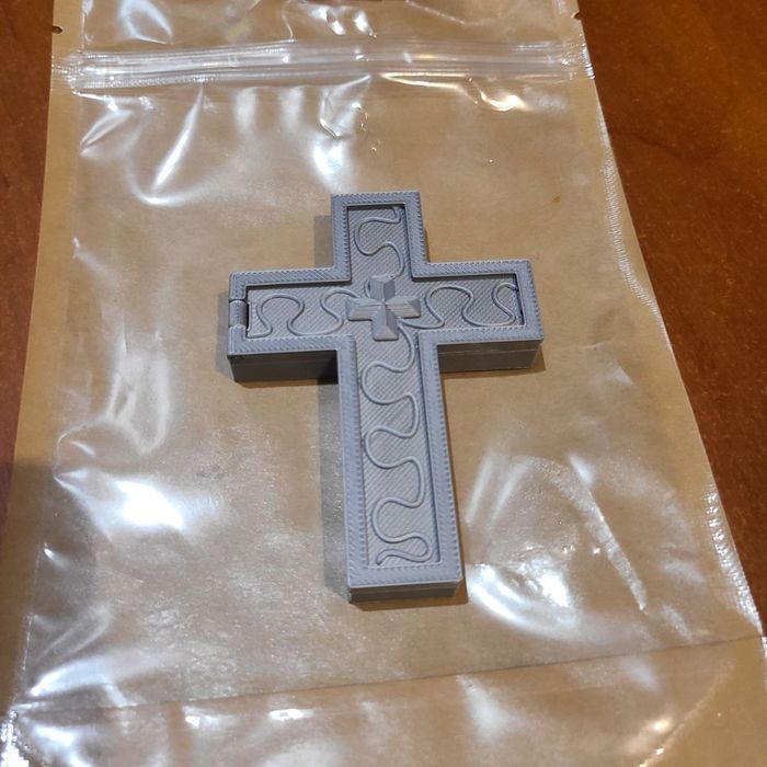 Хрест Таноса «Гра у кальмара 2» 9 см - крест Таноса