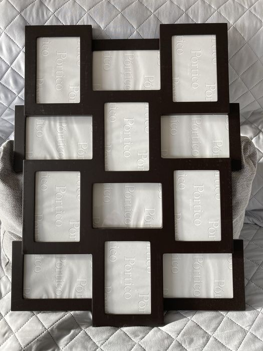 Quadro / Moldura de madeira para 12 fotografias