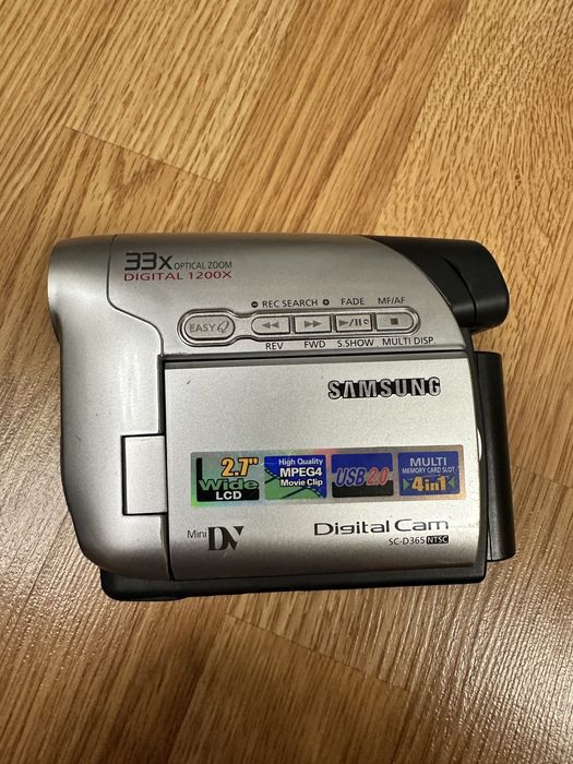 Видеокамера Samsung