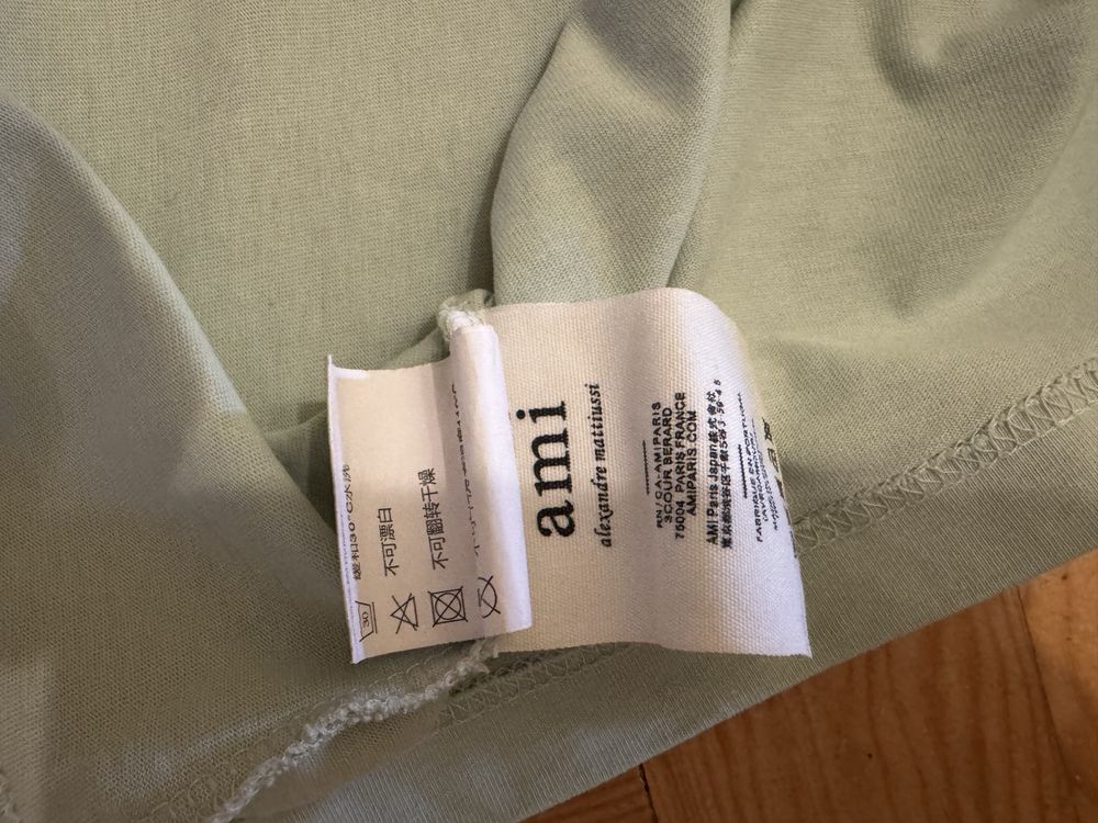 Tshirt Ami Paris tamanho L
