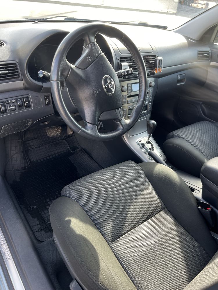 Продам Toyota Avensis 2008