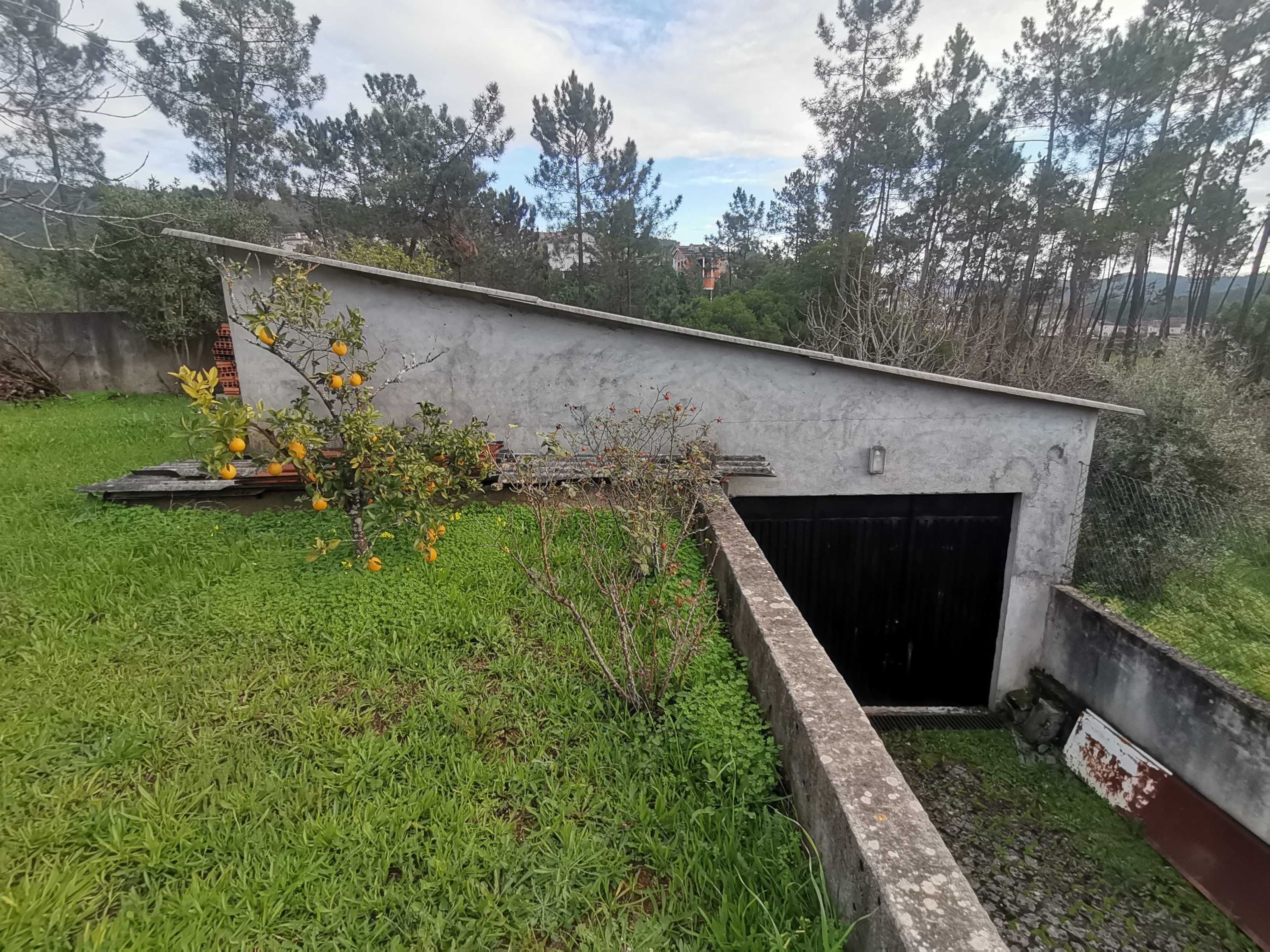 Moradia Isolada com Terreno em Moinhos, Miranda do Corvo
