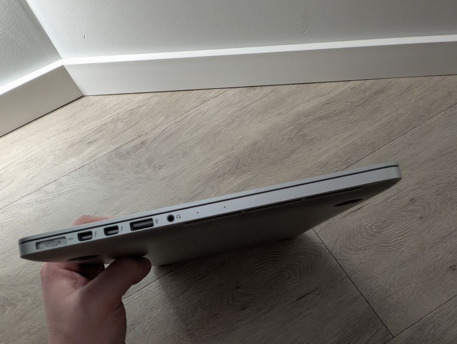 Ноутбук Apple MacBook Pro 13 2015 i5 8/128gb Retina 174 цикли ідеал