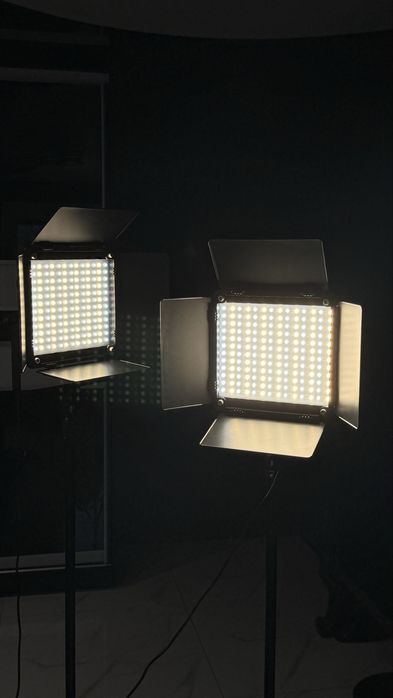 Комплект світла LED відеосвета GVM 800D-RGB 2 шт і стійками