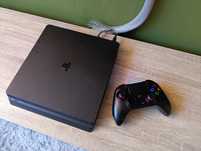 Playstation 4 z padem i grami PS4