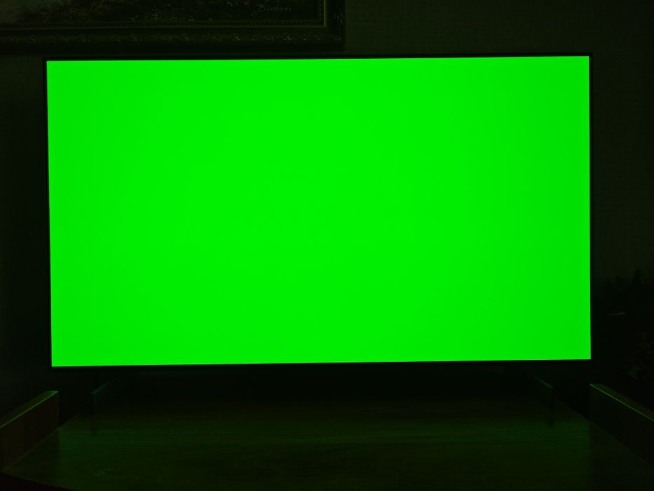 LG OLED42C48LA практически новый