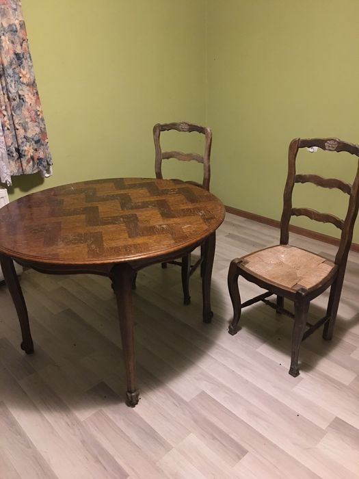 Stół z krzesłami 6 szt. - do renowacji
