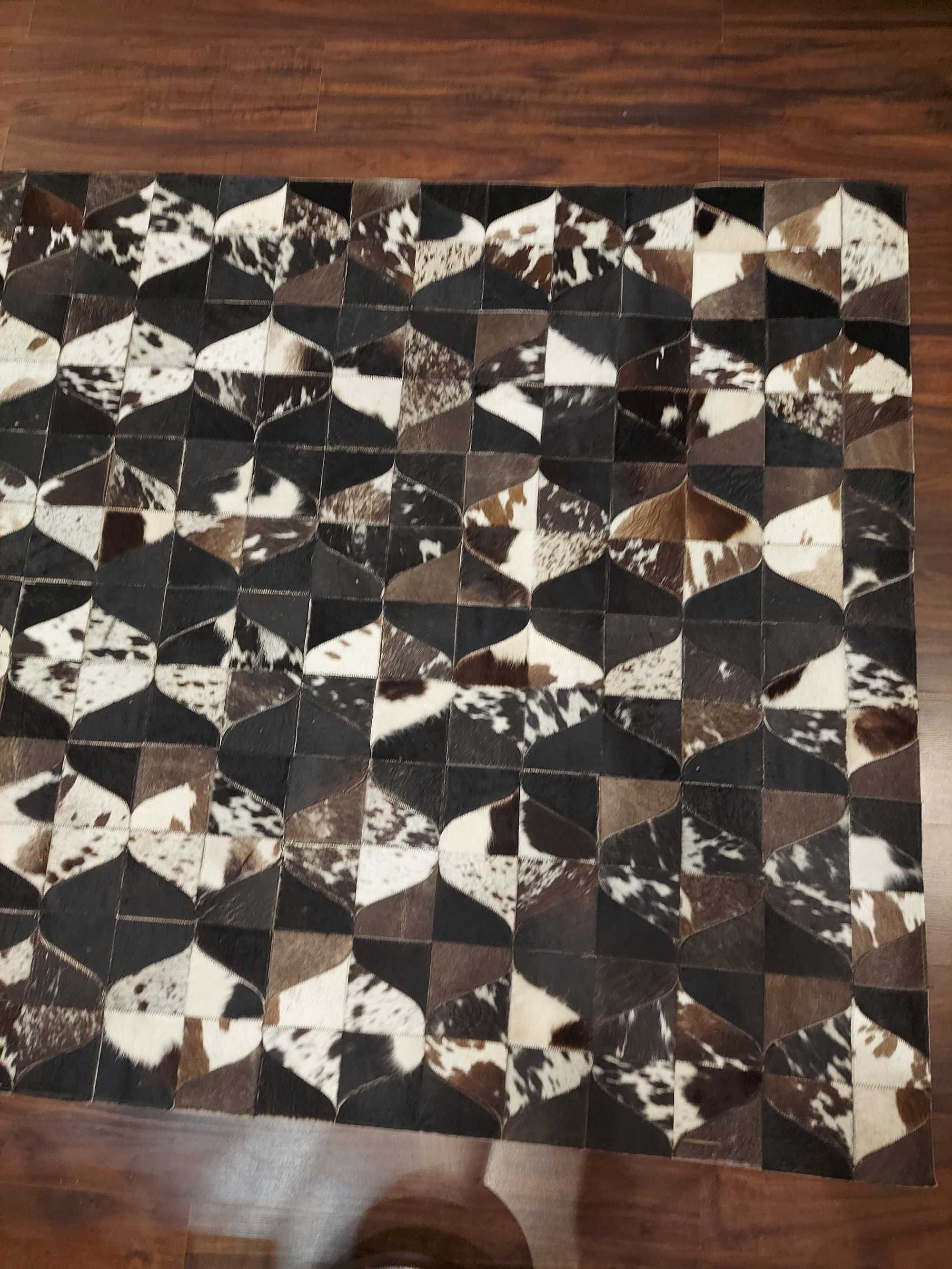 Dywan naturalny ze skóry bydlęcej 153 cm x 238 cm