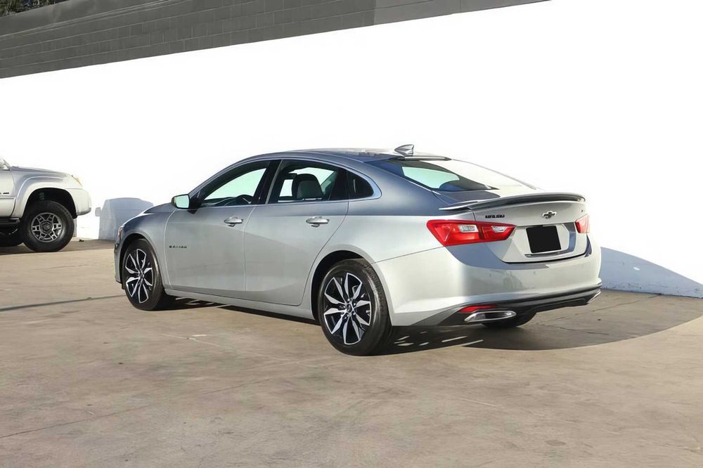 Chevrolet Malibu      2025