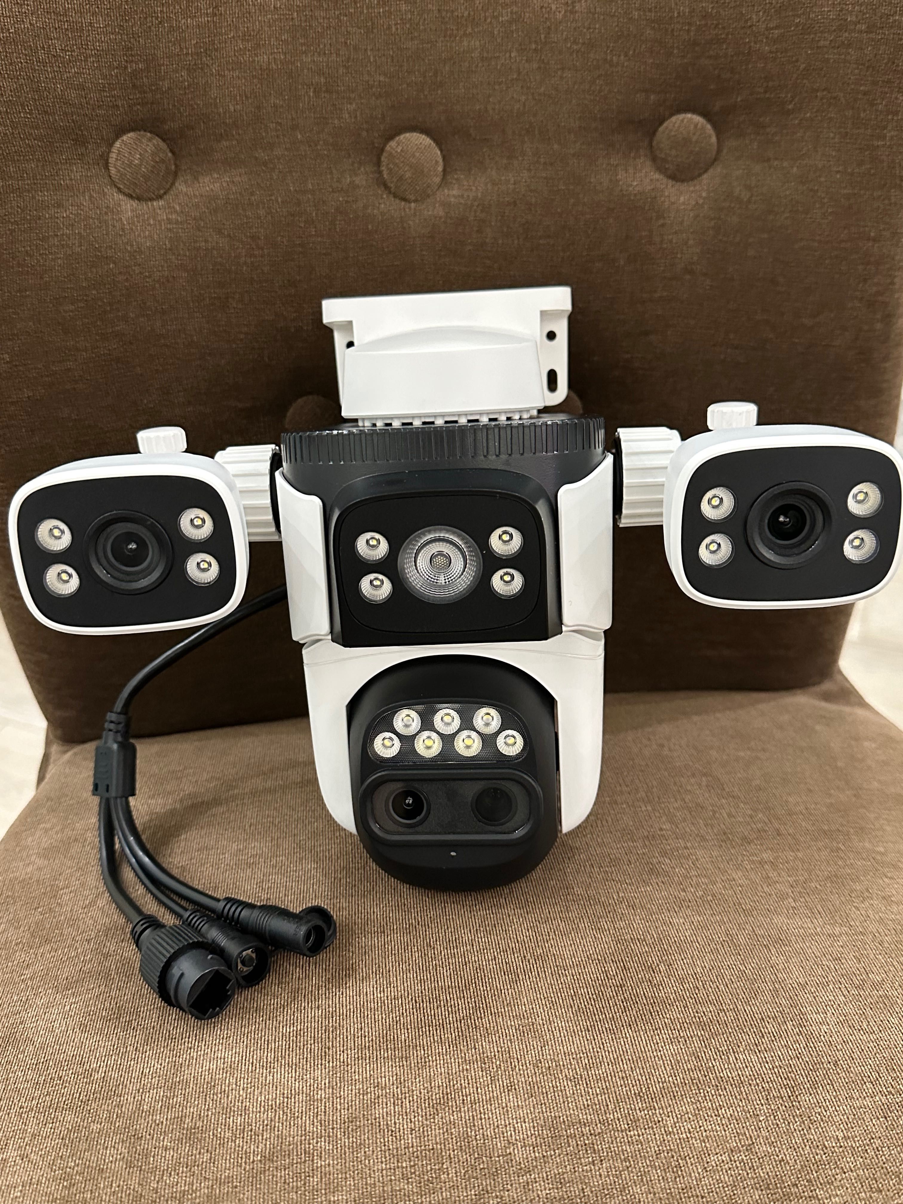 Бездротова  WIFI камера Ls Vision IP-камера 10XZoom Чотири екрани