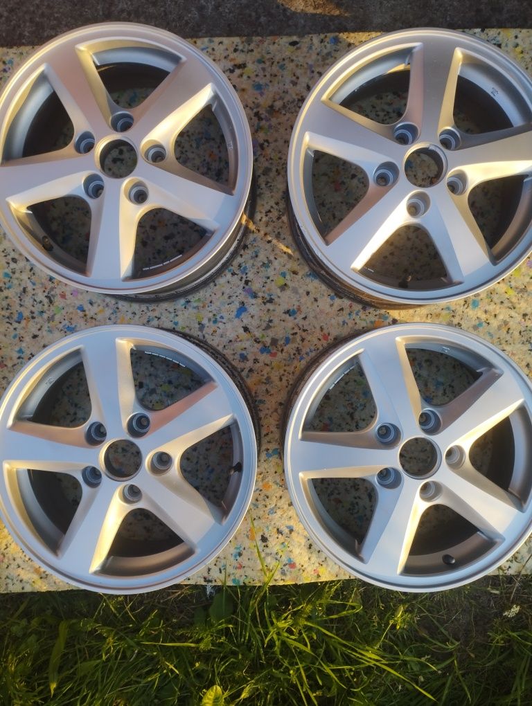 Продам Титани R 15