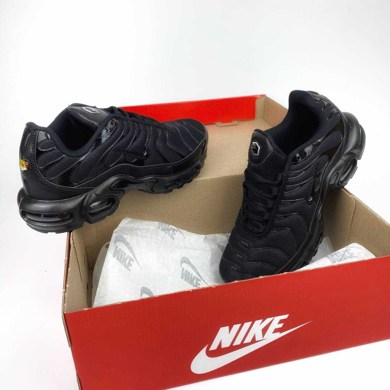 Стильні кросівки Nike TN premium black