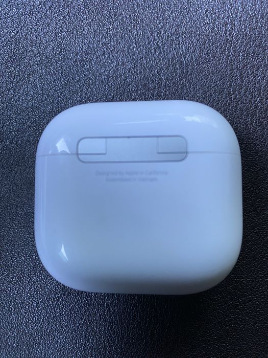 Зарядний кейс для Airpods 4 ANC