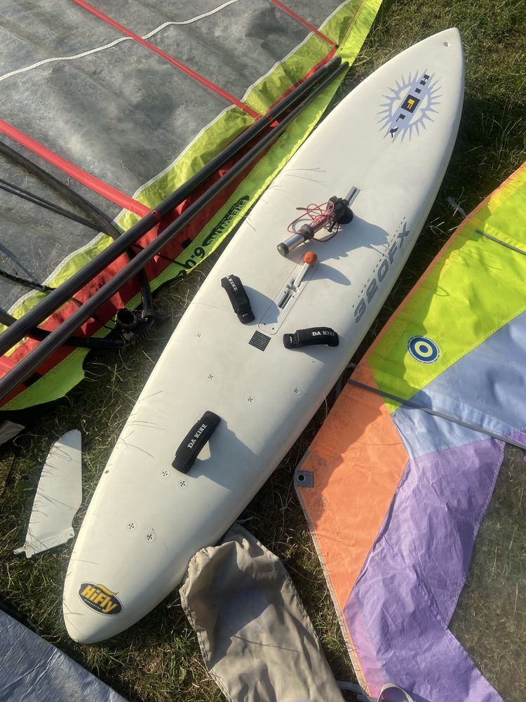Deska windsurfingowa Hifly 160l mieczowa z pędnikiem kompletna zestaw
