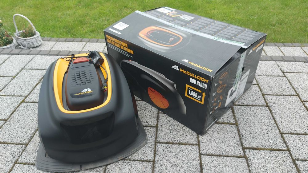 Robot koszący Kosiarka automatyczna Mc Culloch Rob 1000
