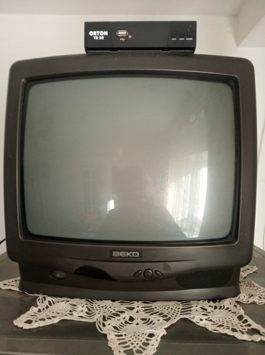 Телевізор ВЕКО невеликий  D - 35