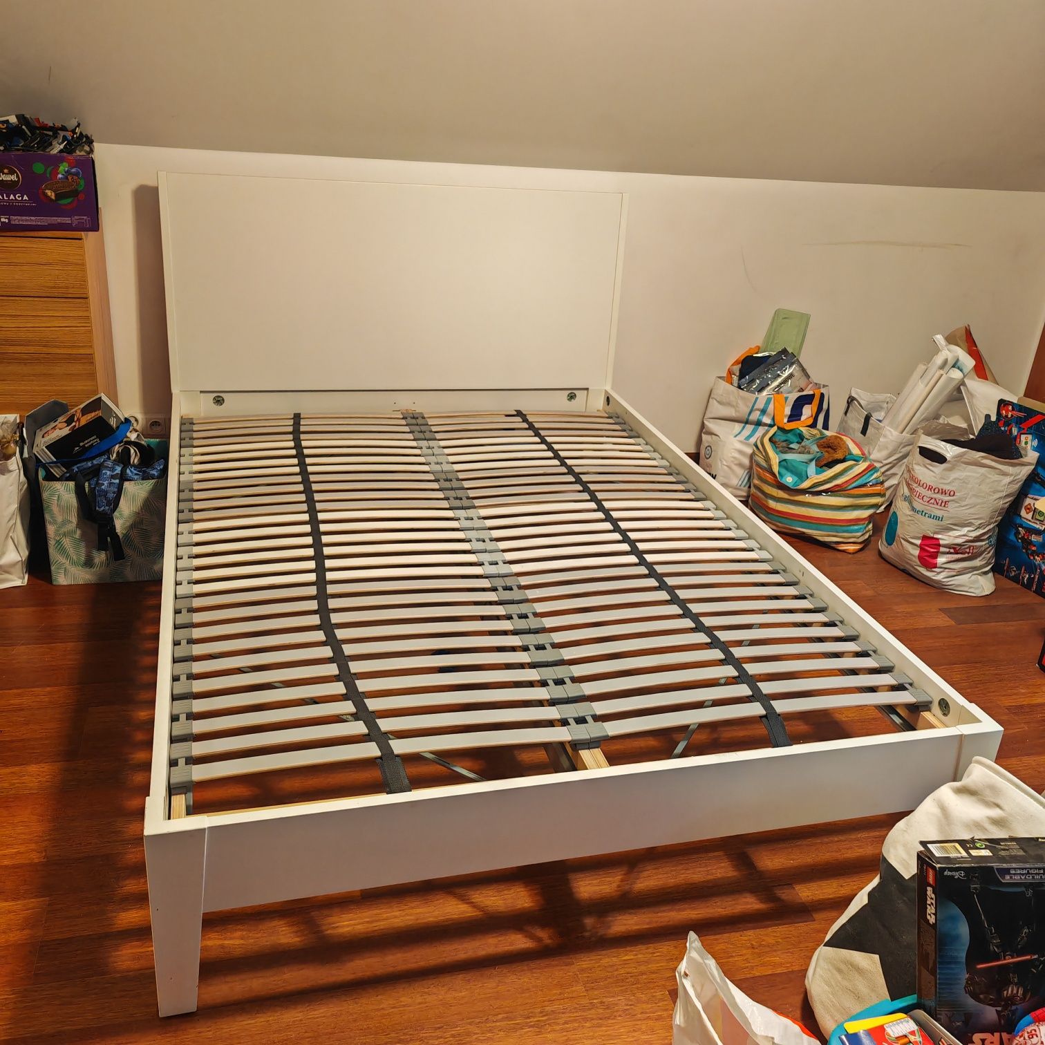 Ikea malm Łóżko ze stelażem na materac  140x200