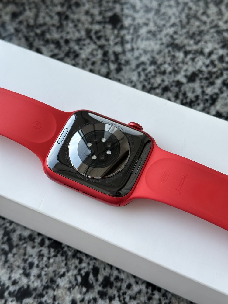 Apple Watch 6 44mm product red повний комплект