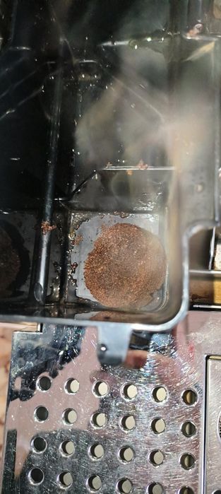 Продам Кофемашину Delonghi primadonna