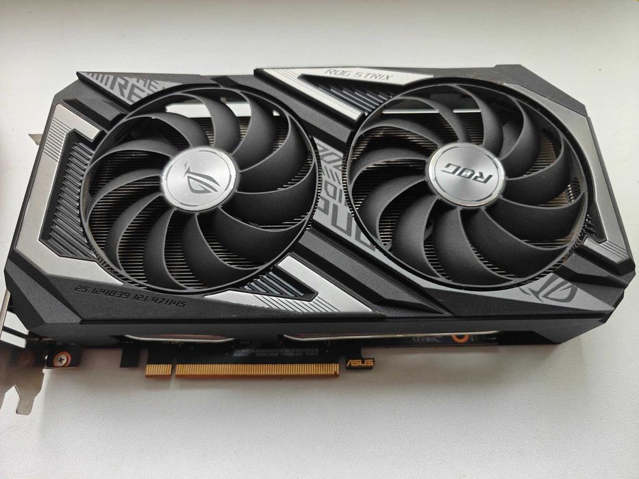 Asus ROG STRIX Radeon RX6600XT 8Gb