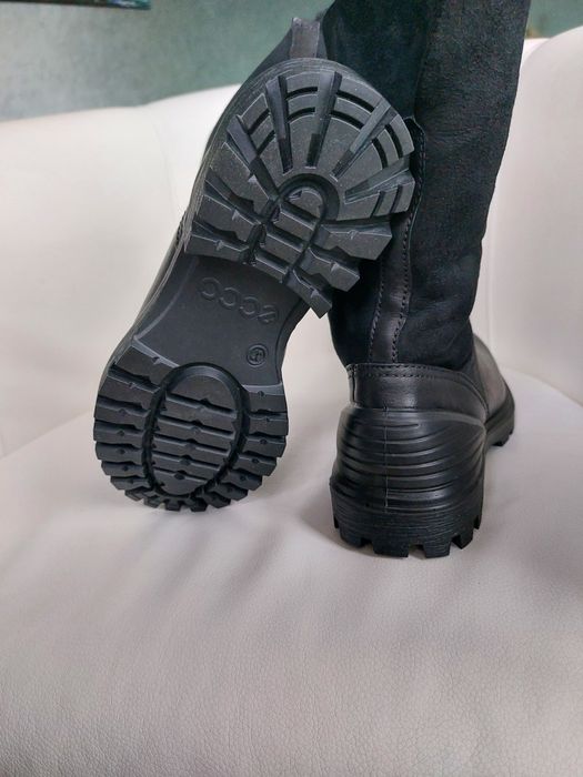 Зимові черевики ecco trad натуральне хутро 36,37,38 рр