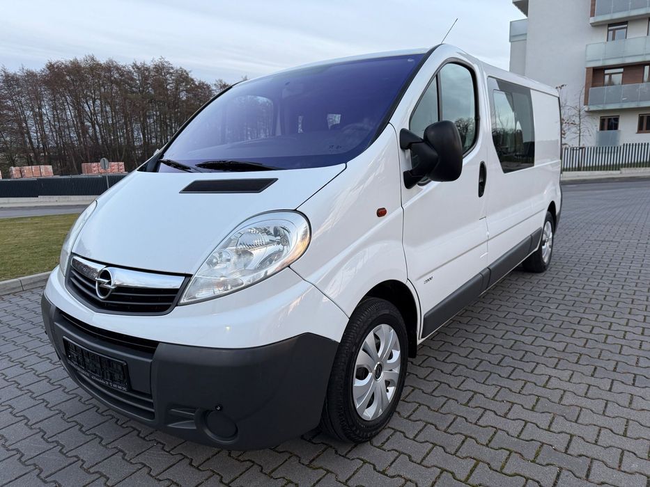 Opel Vivaro Long Klima Elektryka Dubel Cabina 6 Miejsc