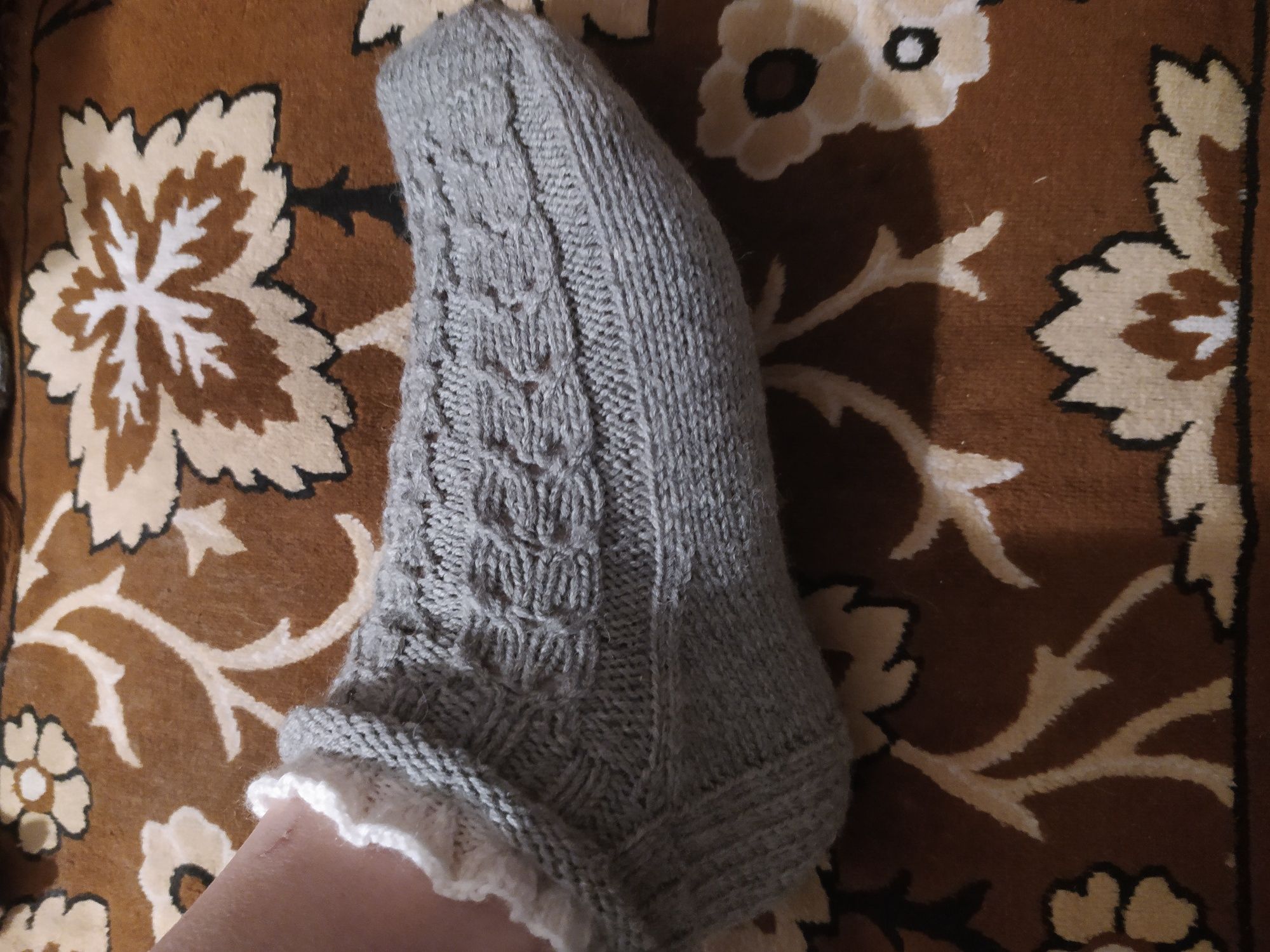 Вязаные ажурные носки