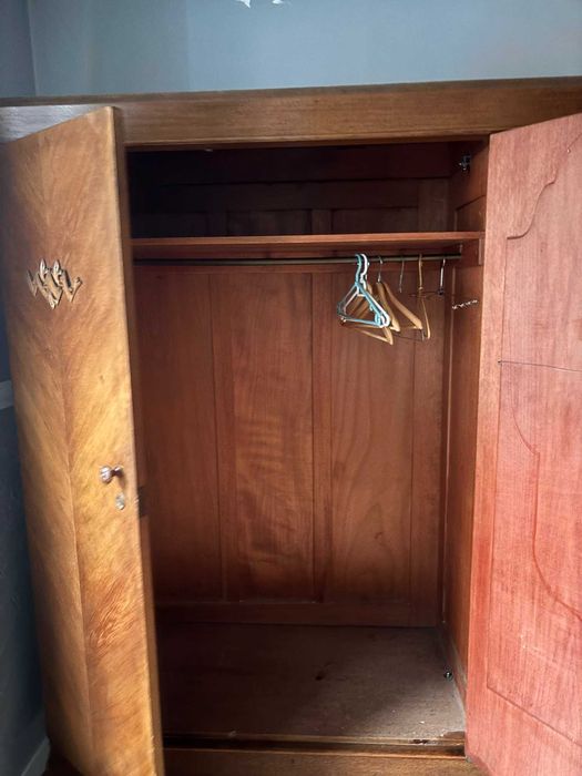 Stara szafa trzydrzwiowa ANTYK z lustrem piękna