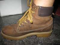 Botas castanhas