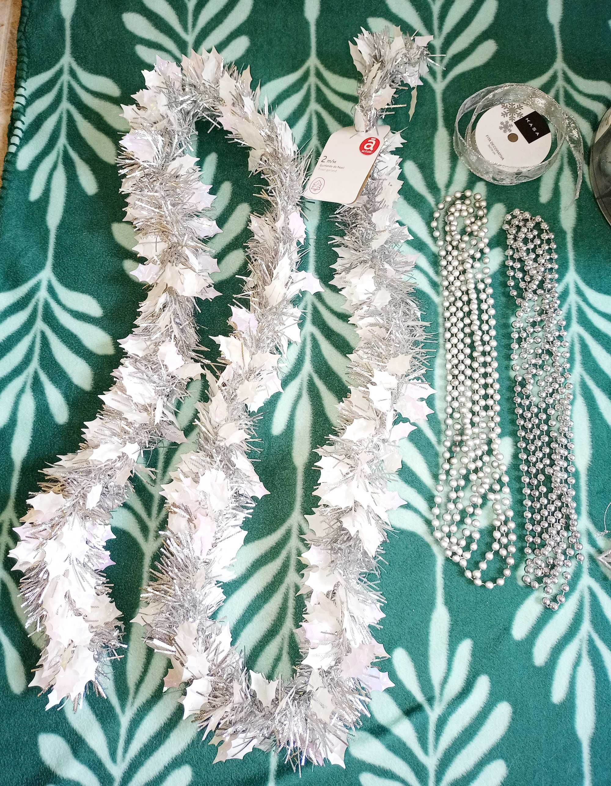 Enfeites de Natal Prateados