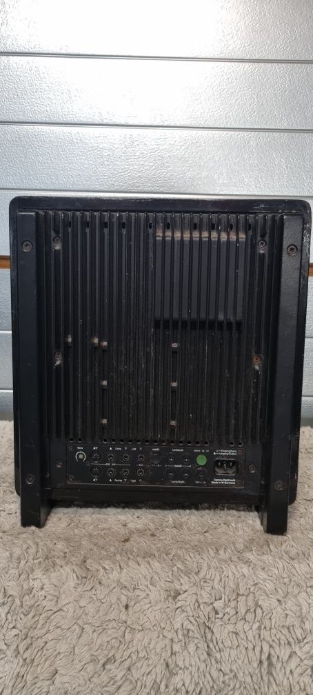 Subwoofer aktywny CANTON PLUS B
