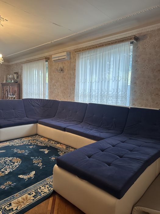 Продам диван Великий