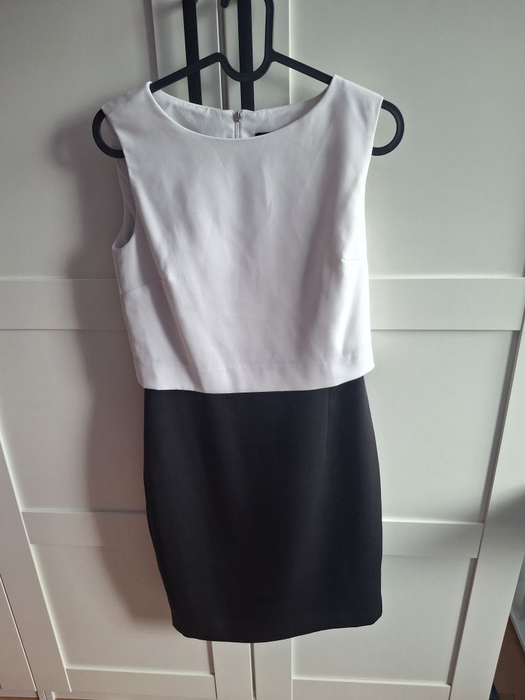 Elegancka sukienka biznesowa