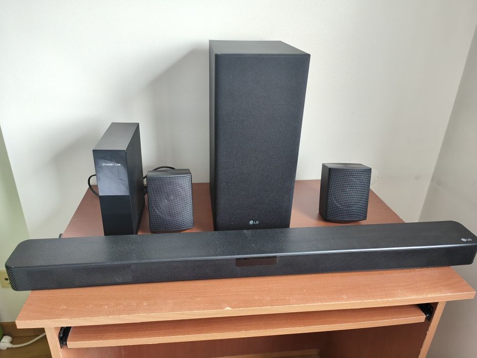 Lg SL5R com colunas traseiras