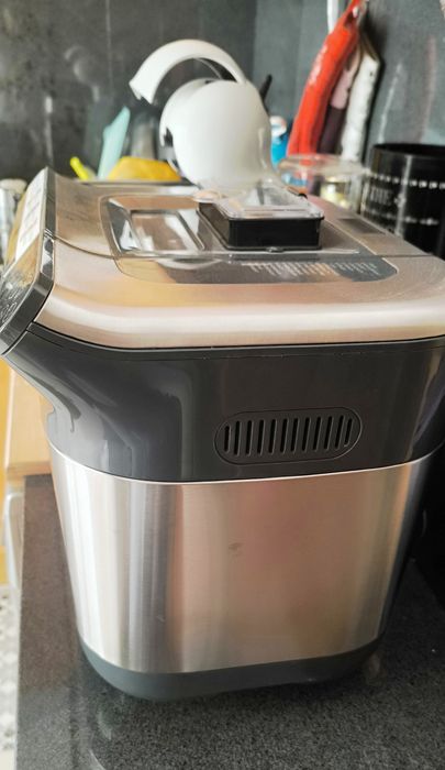 Máquina de pão Morphy Richards Premium Plus