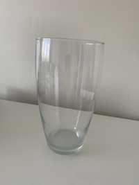 Szklany wazon w idealnym stanie
