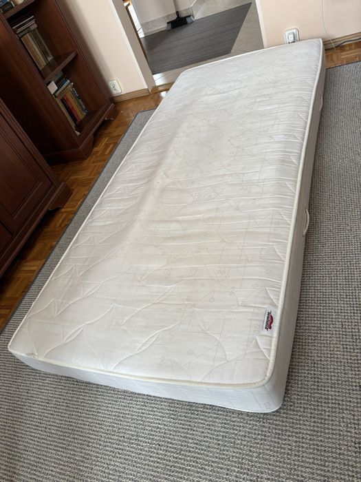 Materac sprezynowy miekki 90x200 jysk