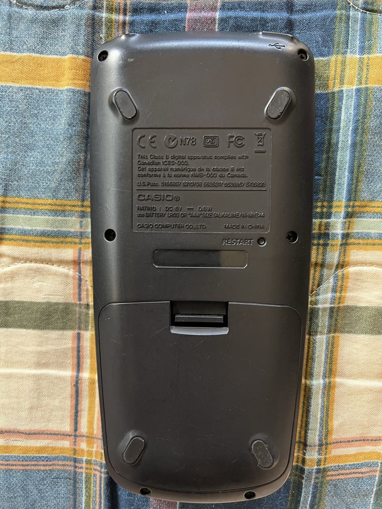calculadora gráfica Casio fx-CG20 em bom estado de funcionamento.