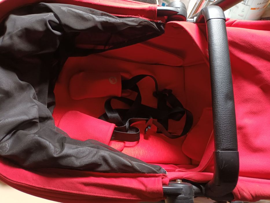 Maxi Cosi Lila Nomad Red