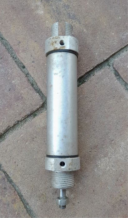 Minisiłownik pneumatyczny D 20x50. Producent: PREMA Kielce