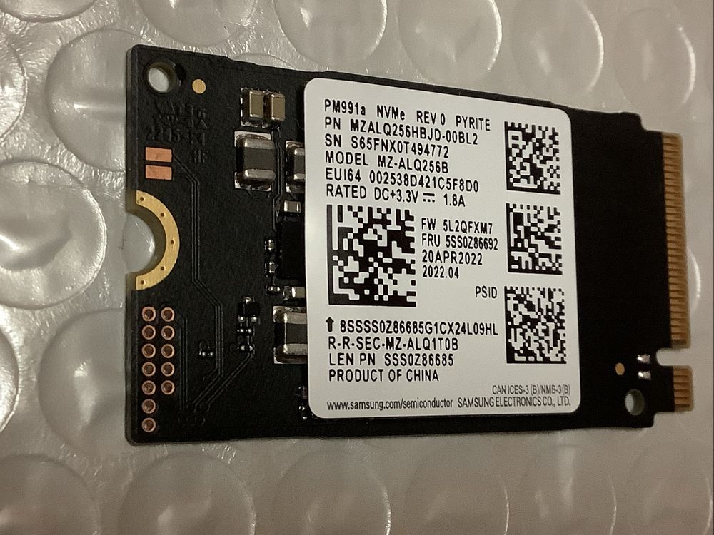 Disco SSD NVMe Samsung MZALQ256HBJD-00BL   256GB