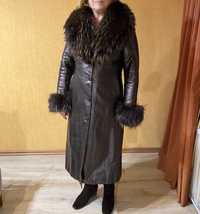 Женское натуральное пальто плащ из натуральной кожи и меха