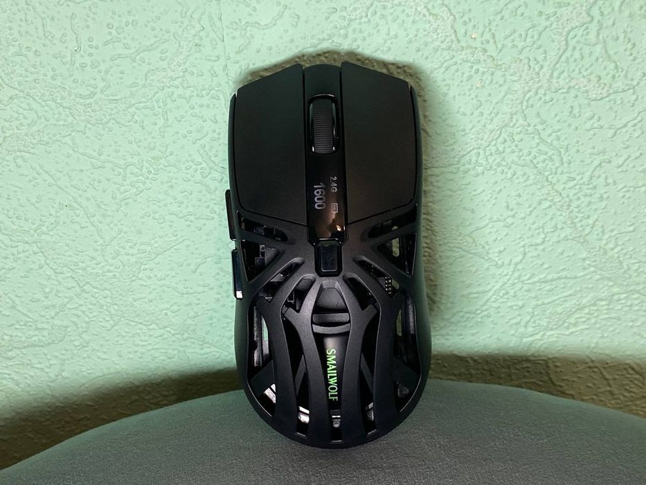 Беспроводная игровая мышь RS8. USB+Bluetooth 10000dpi 75g