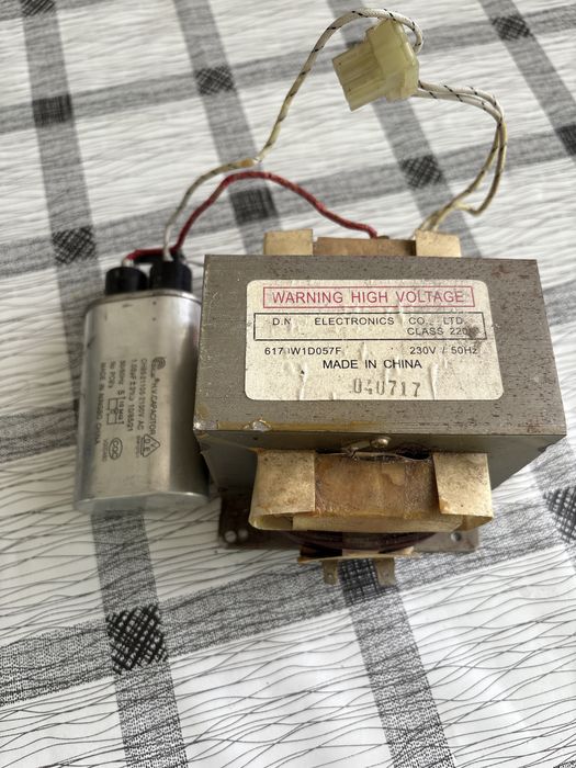 Трансформатор для мікрохвильової печі