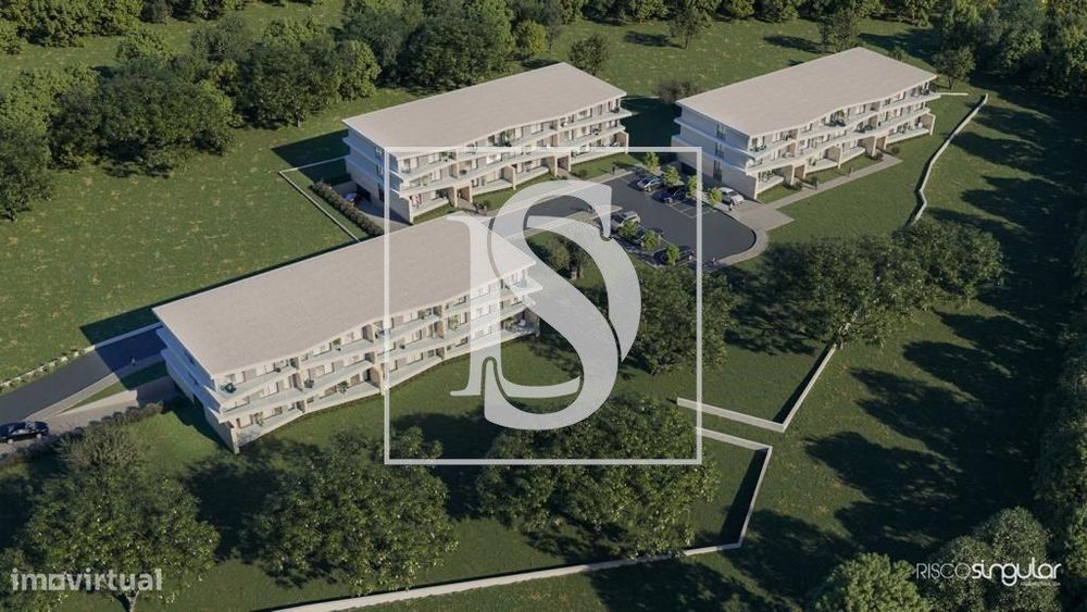 Apartamento T3 em fase de construção, c/ 3 frentes e garagem fechada