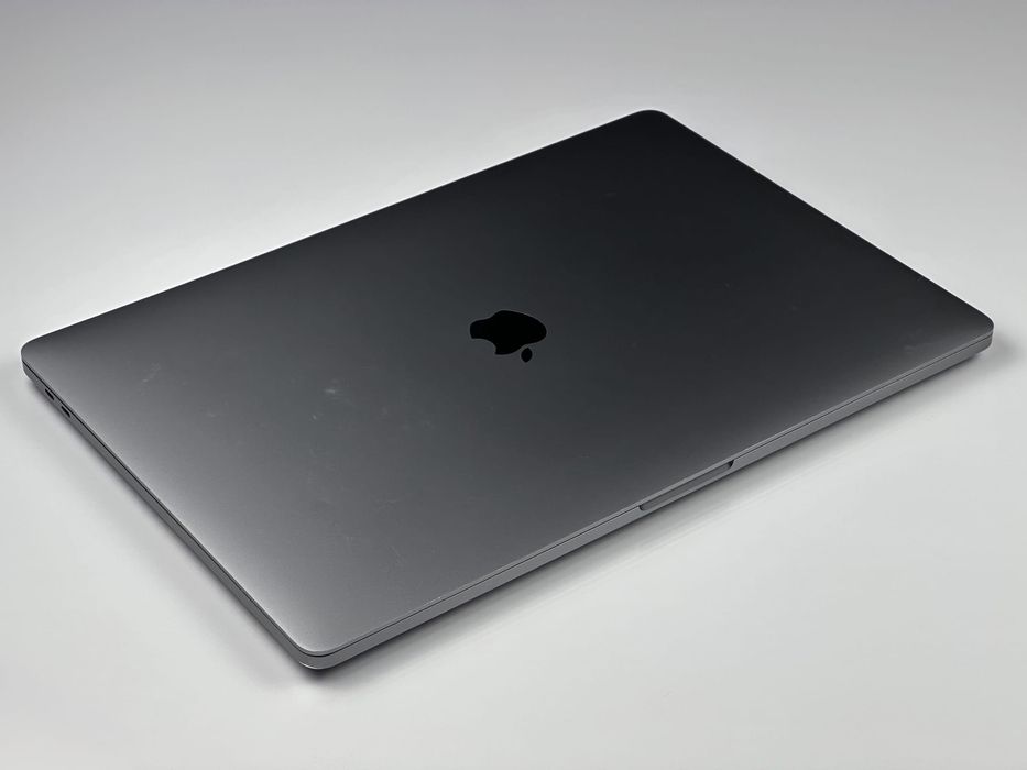 Laptop Apple MacBook Pro 16 A2141 | i9-9880H / 64GB / 1TB / Radeon/ US